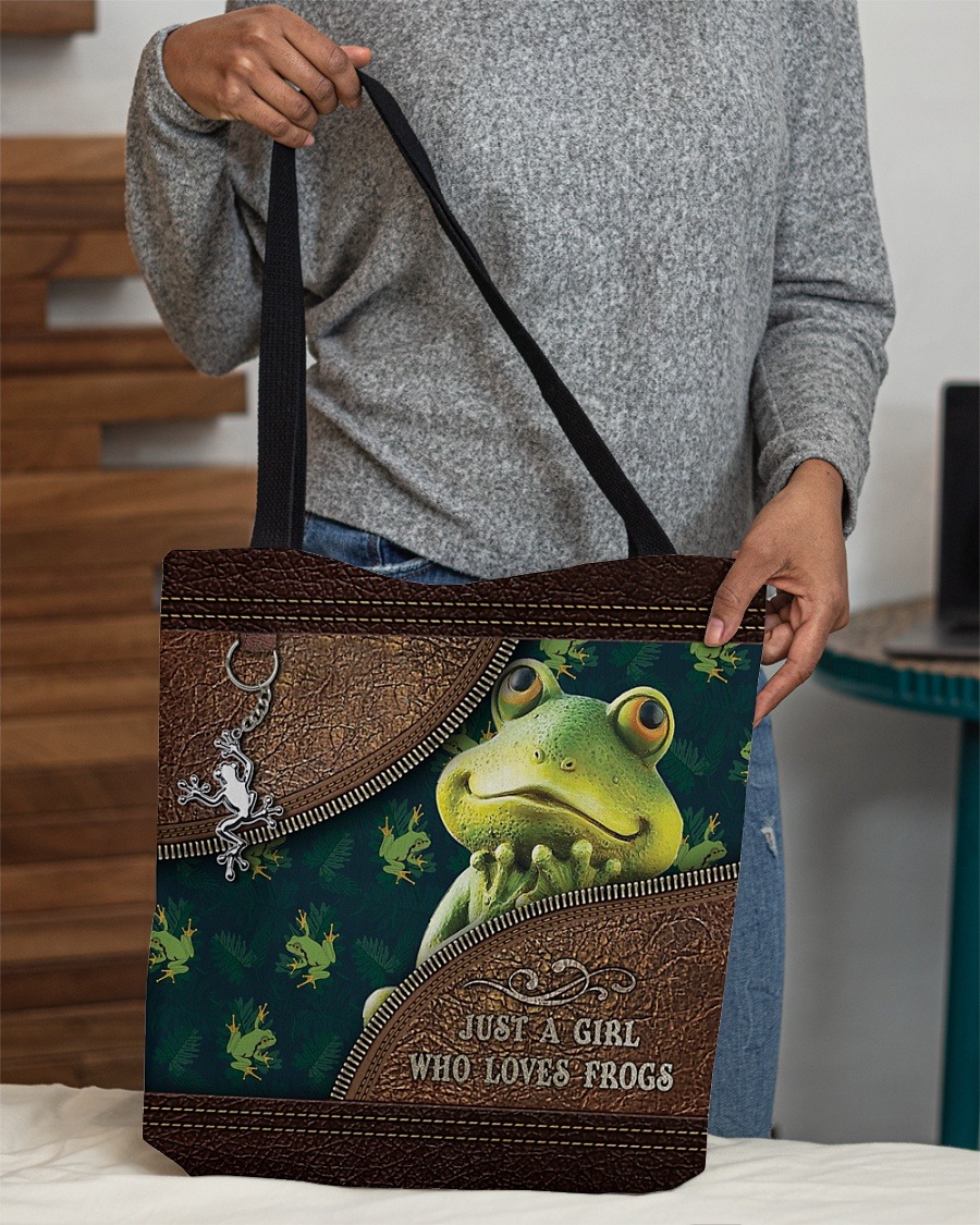 Just a girl who loves frogs tote bag2