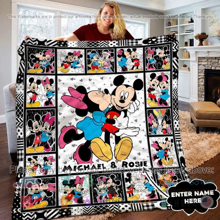 personalized minnie kiss mickey quilt 1 64934