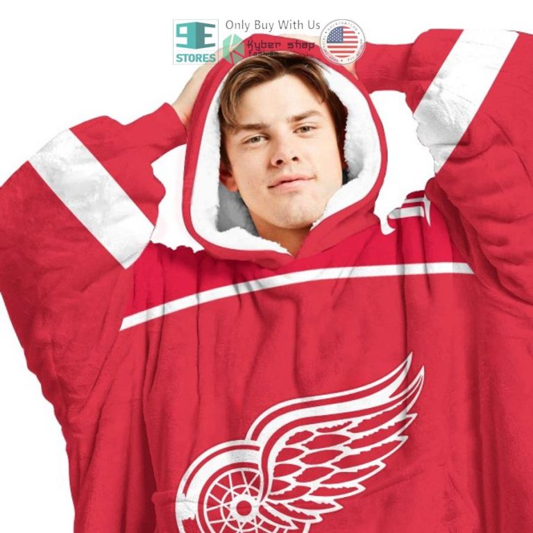 personalized nhl detroit red wings logo red sherpa hooded blanket 3 5063