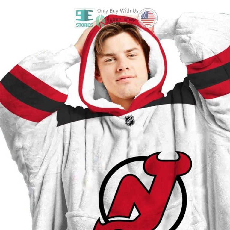 personalized nhl new jersey devils log white sherpa hooded blanket 3 93571