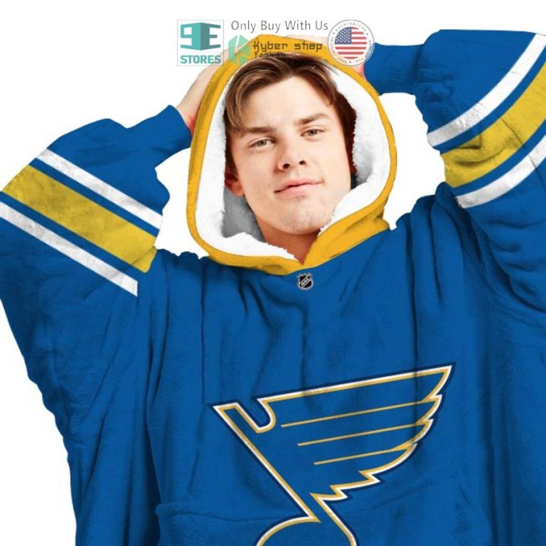 personalized nhl st louis blues logo blue sherpa hooded blanket 3 38348