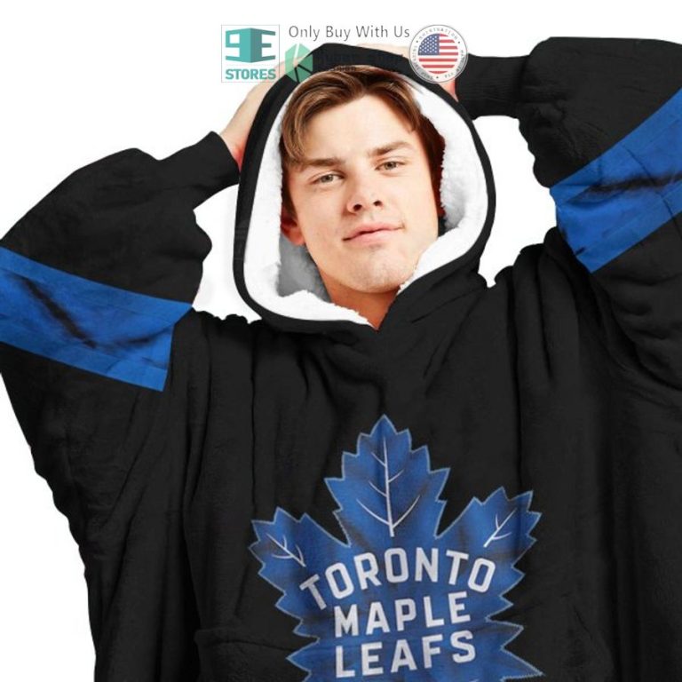 personalized nhl toronto maple leafs black sherpa hooded blanket 3 28534