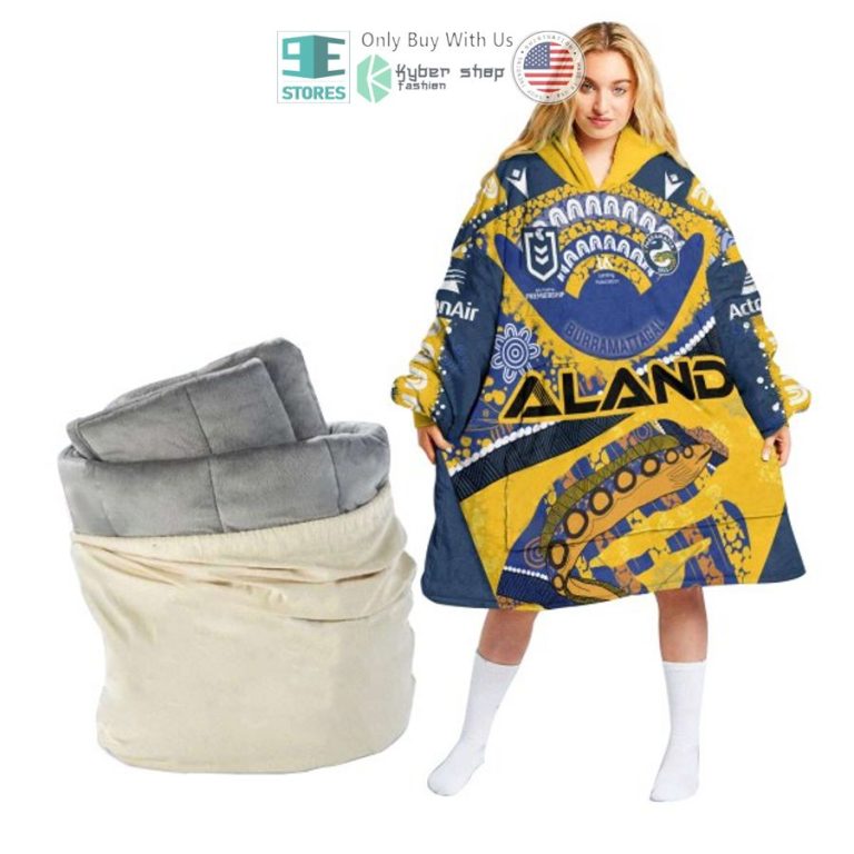 personalized nrl parramatta eels aland tribal sherpa hooded blanket 2 26356