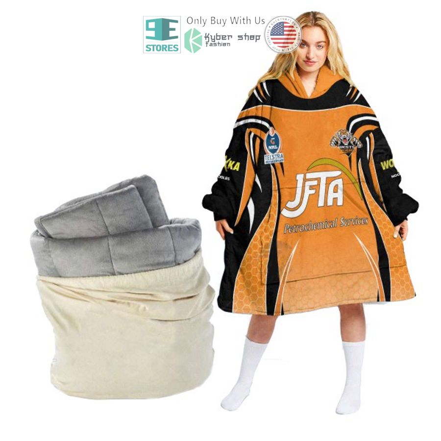 personalized wests tigers sherpa hooded blanket 1 28950