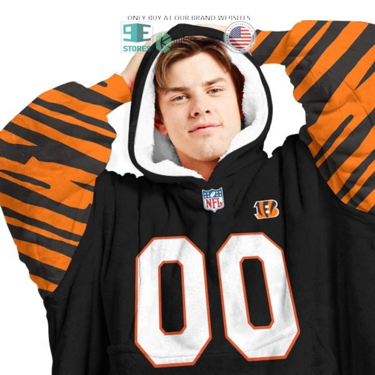 personalized cincinnati bengals logo nfl red sherpa hoodie blanket 3 88559