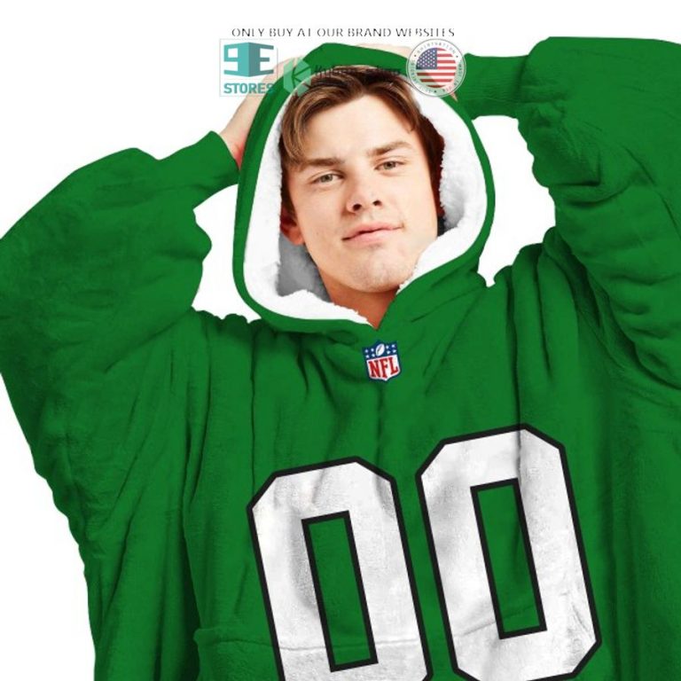 personalized philadelphia eagles green sherpa hoodie blanket 3 72389