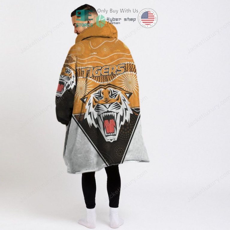 wests tigers sherpa hooded blanket 2 80751