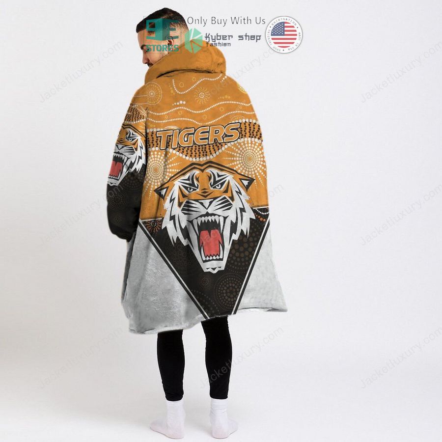 wests tigers sherpa hooded blanket 2 80751