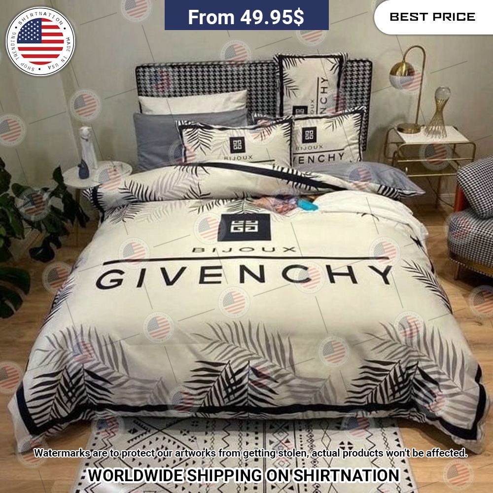 BEST Givenchy Bedding Set Beauty is power; a smile is its sword.