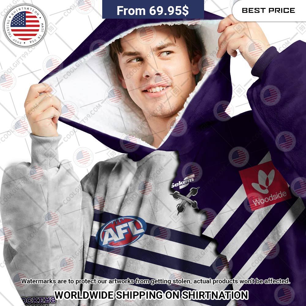 personalized afl fremantle dockers jersey oodie blanket hoodie 2 368.jpg