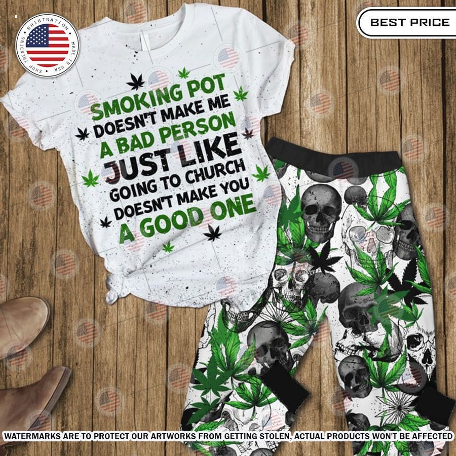 smoking pot doesnt make me a bad person skull weed pajamas set 1