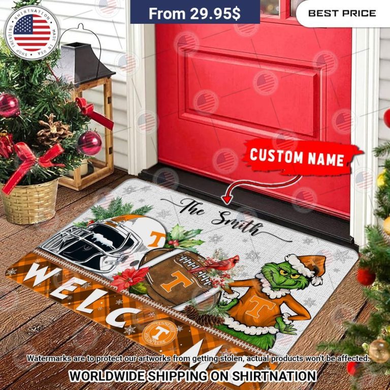 tennessee volunteers grinch christmas welcome personalized doormat 3 493.jpg