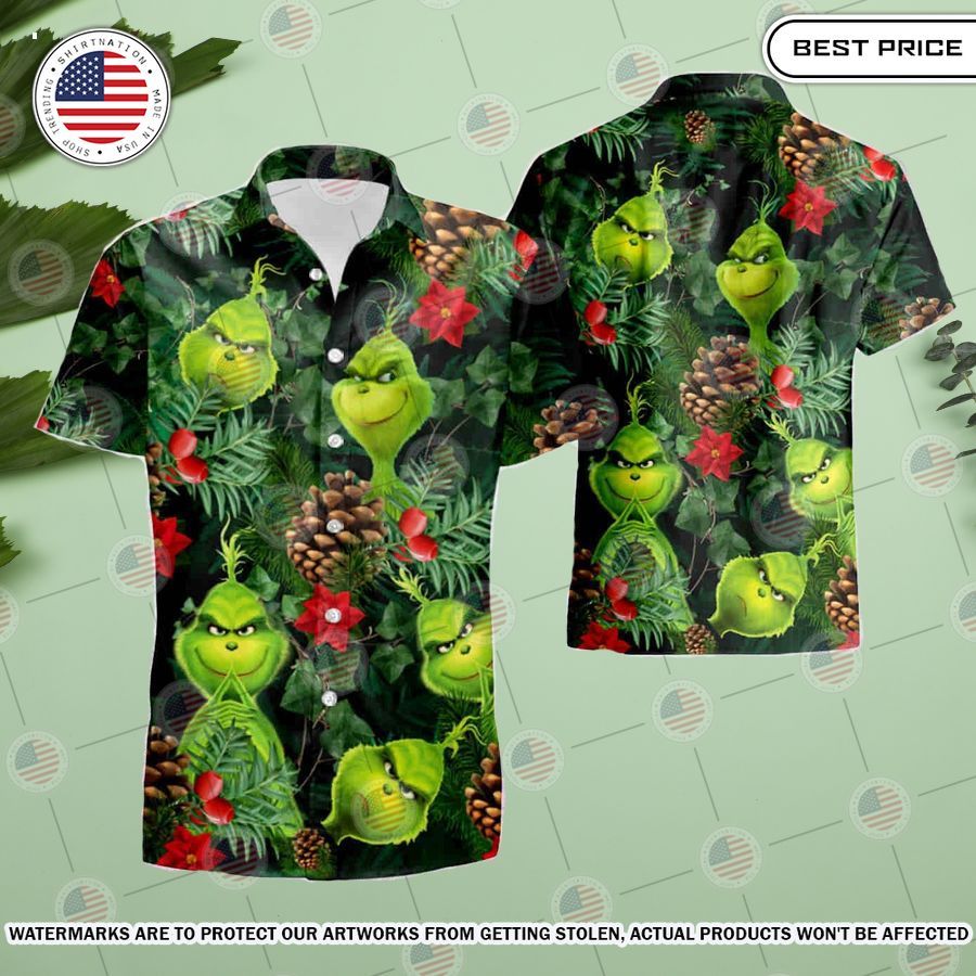 Tropical Grinch Hawaiian Shirt The beauty has no boundaries in this picture.