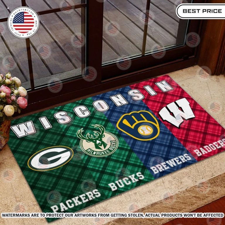 wisconsin badgers packers bucks christmas doormat 1