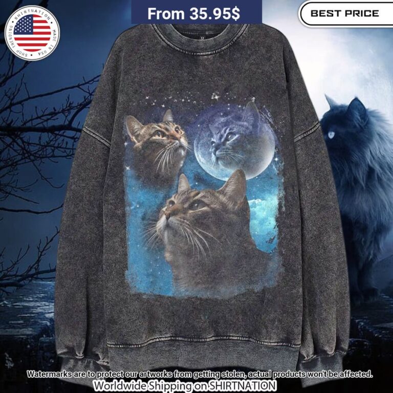 Cat howling at the Moon Sweatshirt This is awesome and unique