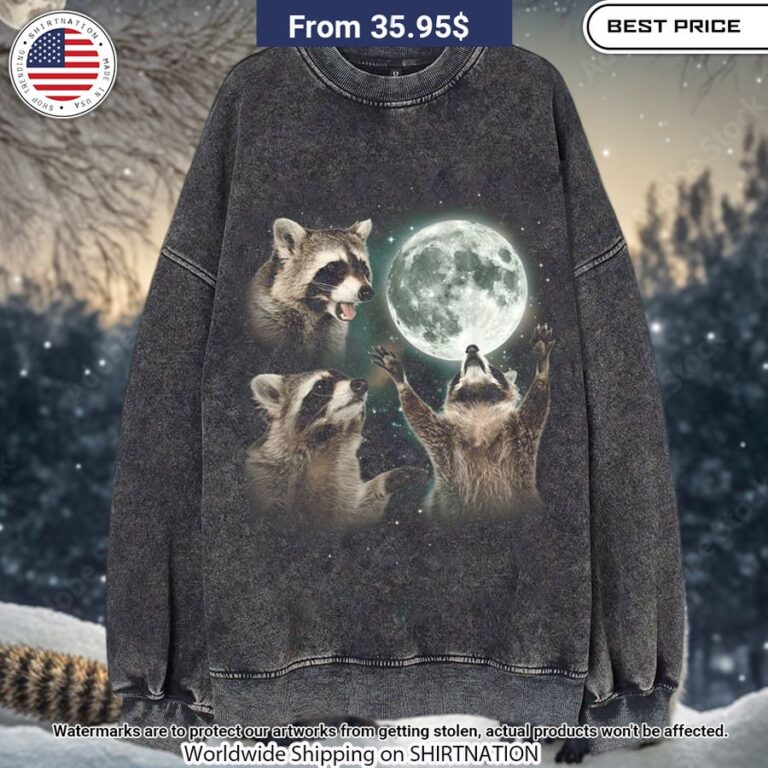 Racoons howling at the Moon Sweatshirt Radiant and glowing Pic dear