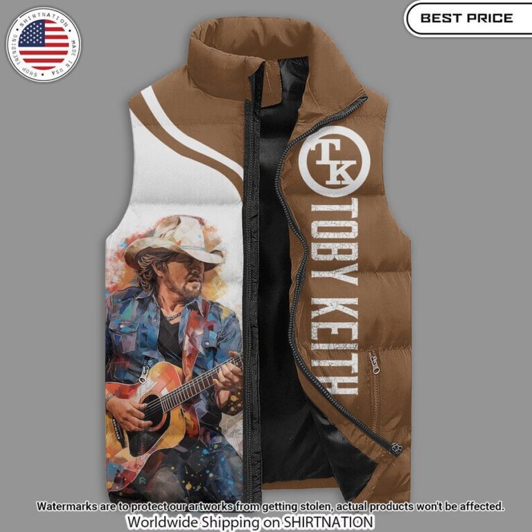 Toby Keith Sleeveless Down Jacket Oh my God you have put on so much!